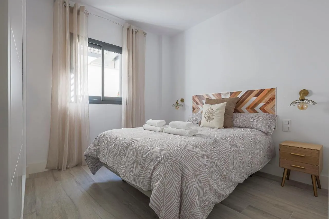 Family Suit Principal Encantos De Sevilla 0*, Севилья Испания